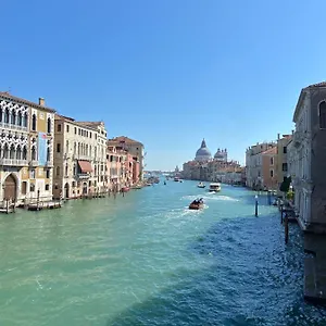 Apartment Dimora Contarini Charm On Grand Canal, Venice